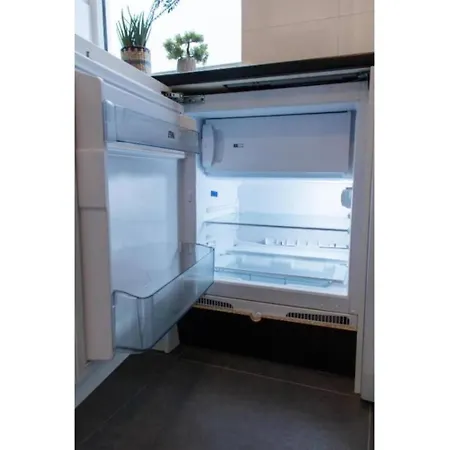 Minimalist-bed And Coffee Near 013 With Kitchen * 튈뷔르흐
