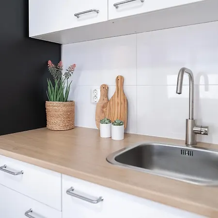 Minimalist-bed And Coffee Near 013 With Kitchen 펜션 튈뷔르흐