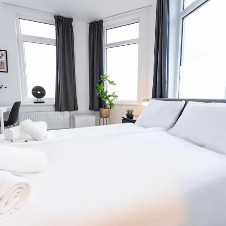 Minimalist-bed And Coffee Near 013 With Kitchen * Tilburg