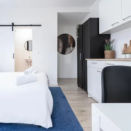 Minimalist-bed And Coffee Near 013 With Kitchen Prázdninový dům